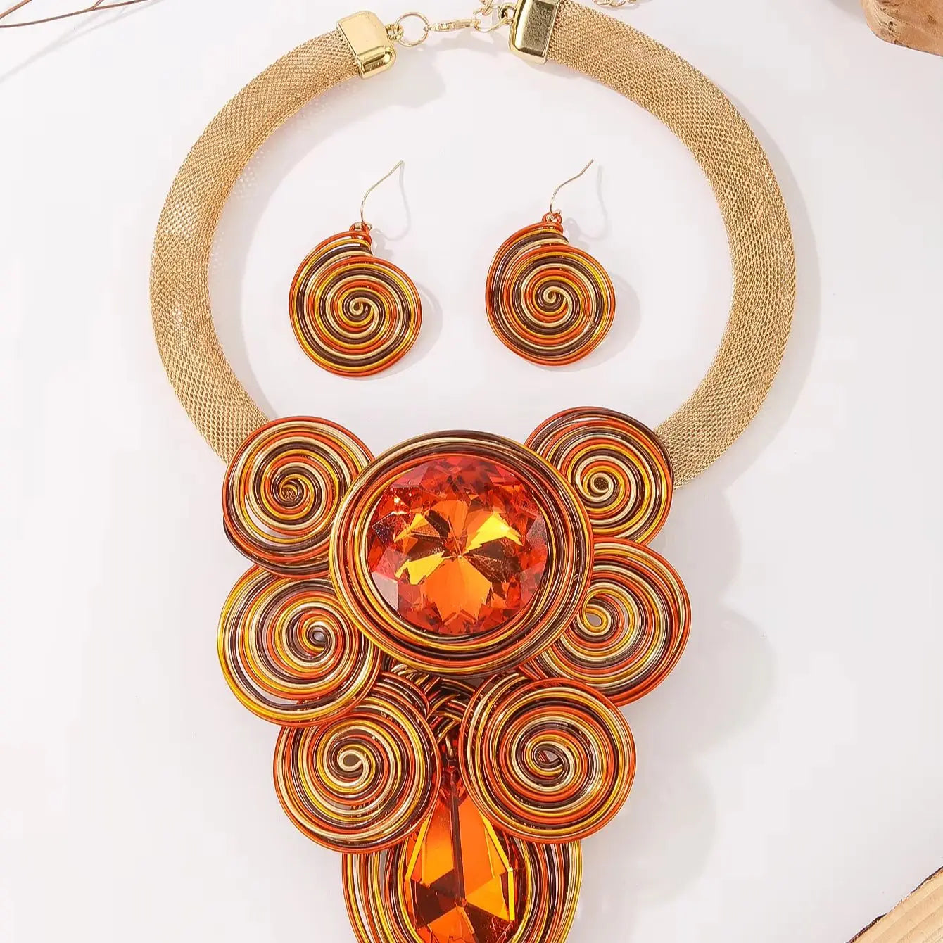 A set of new yellow jewelry, exaggerated design, teardrop crystal gemstone, aluminum wire woven large necklace and earrings