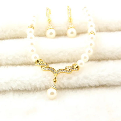 Women Pearl & Crystal Jewelry Set, Gold Tone Necklace, Elegant Bridal Wedding Party Dress Up Fashion Jewelry Collection